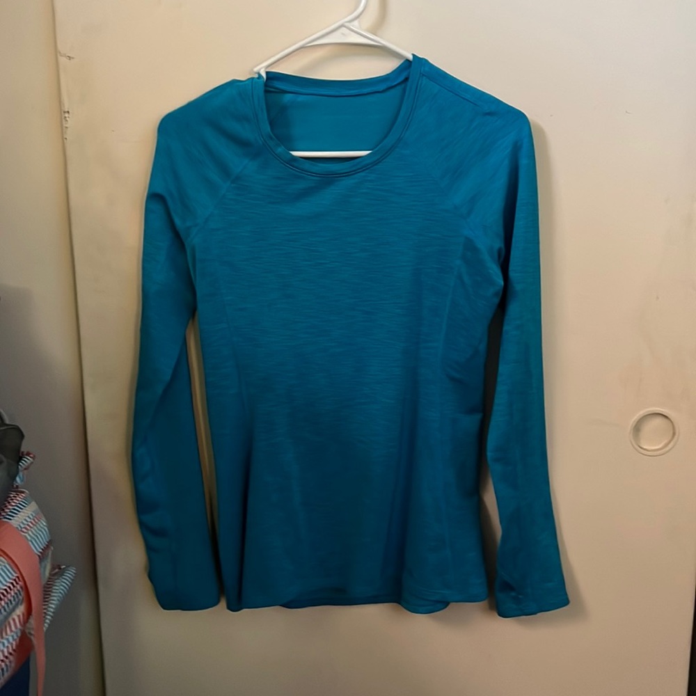 Athletic blue long sleeve t shirt